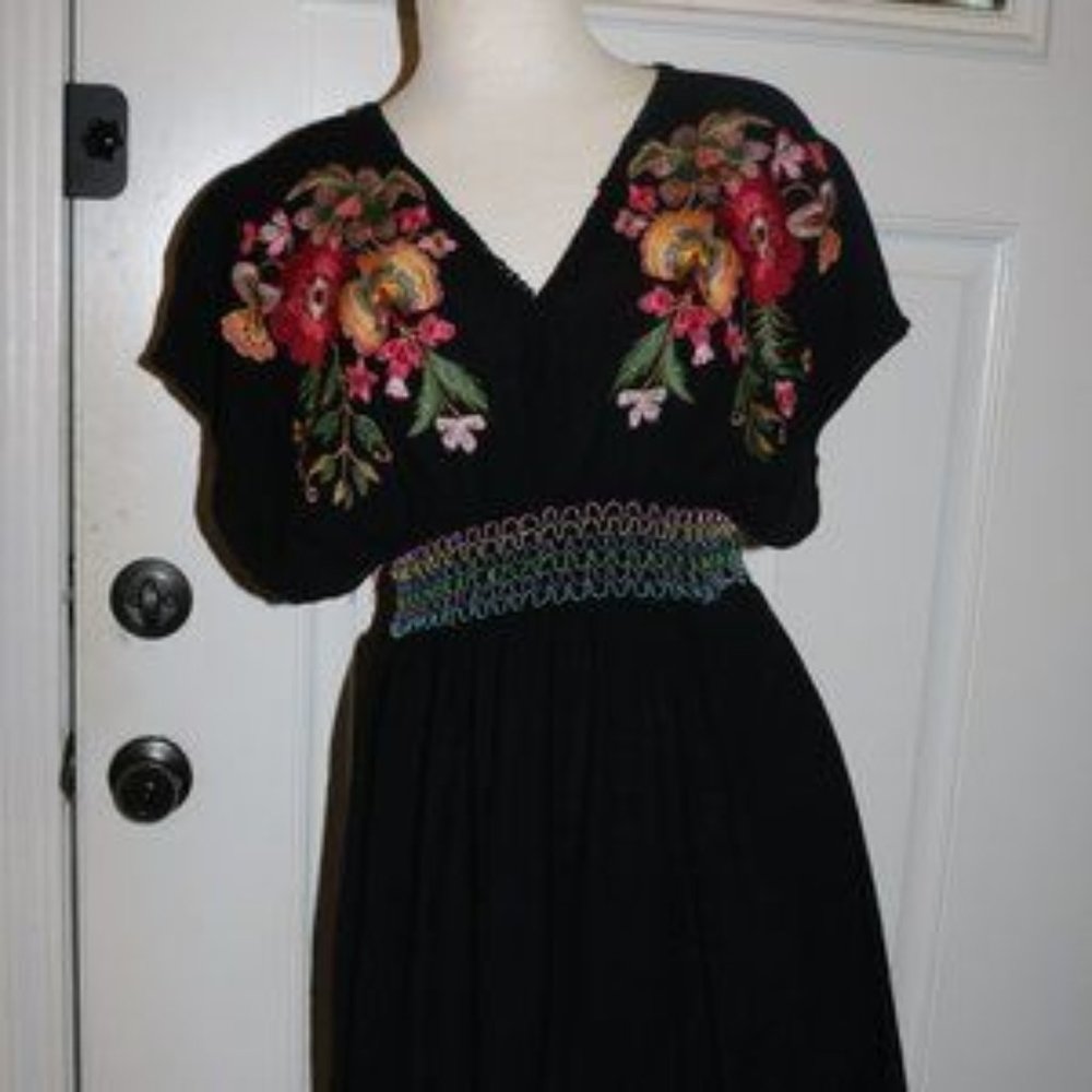 Umgee tunic dress size small some loose threads but easy fix